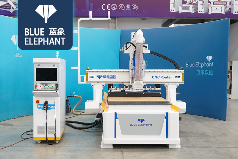 直排主动换刀加工中间