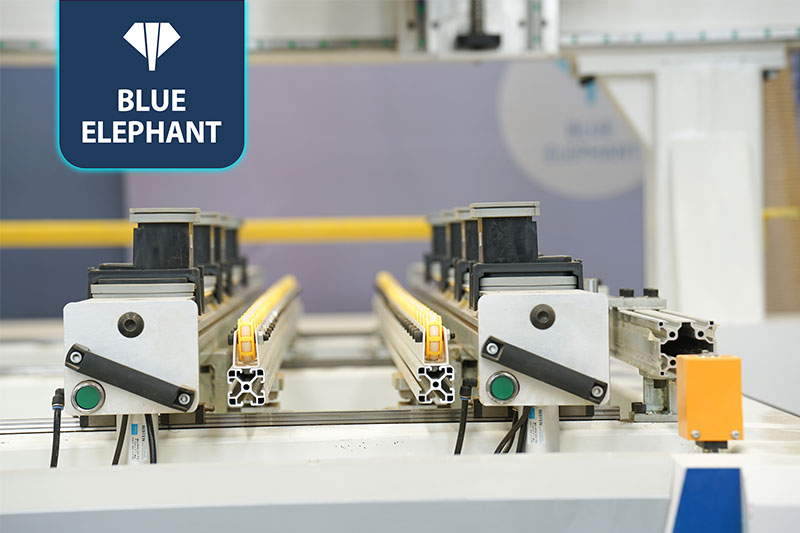 复合门板加工中间