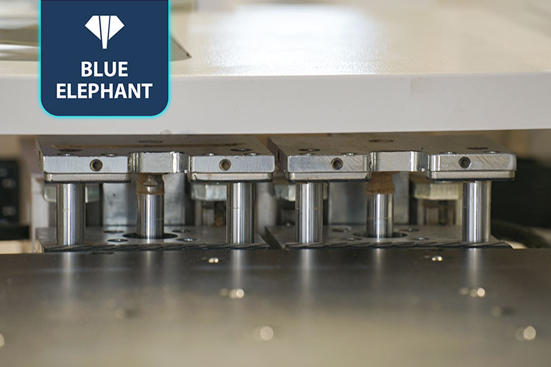 单钻包主动换刀六面钻