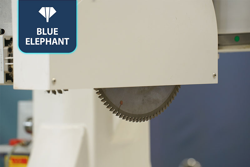 复合门板加工中间