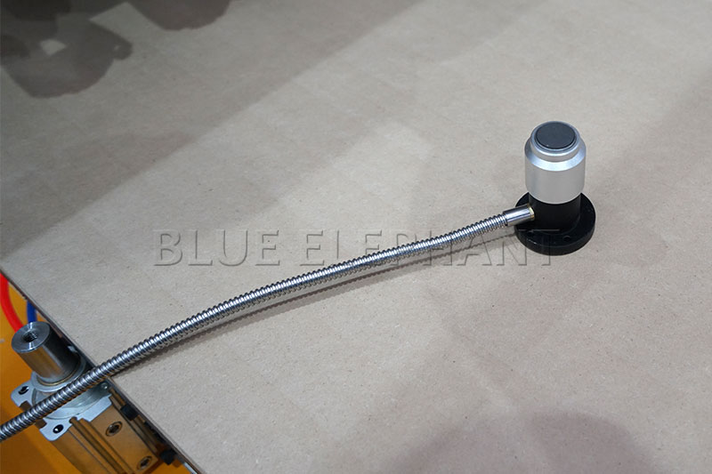 主动高低料直排加工中间