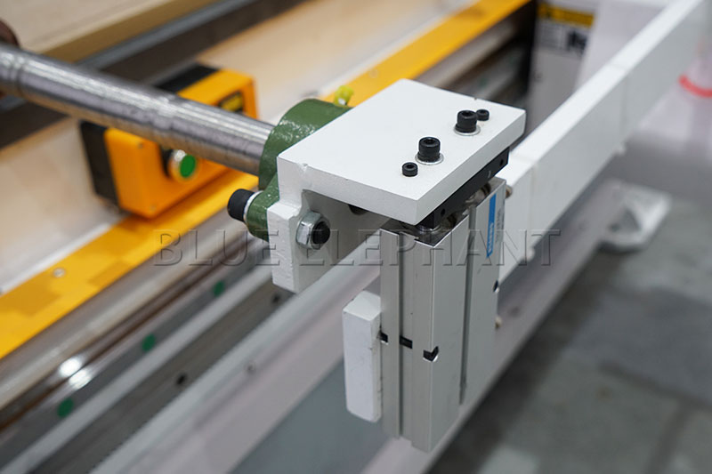 子母锯数控加工中间