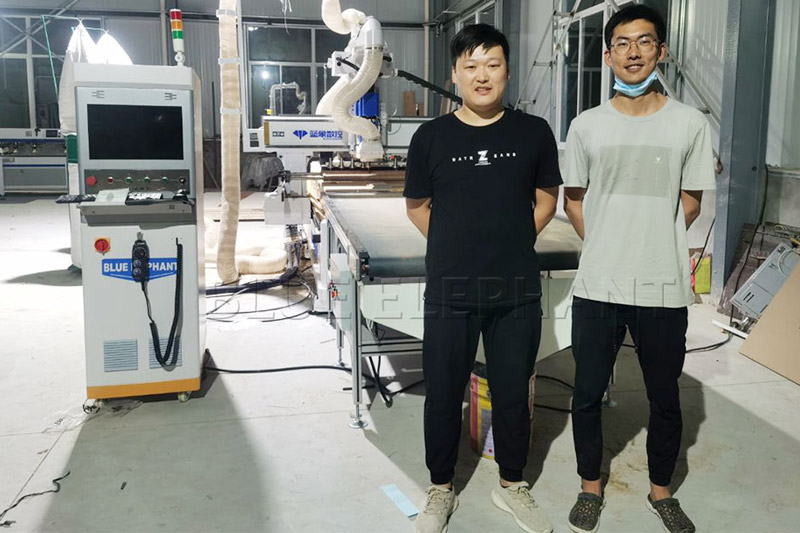 江苏扬州XX客户订购主动高低料直排加工中间装备